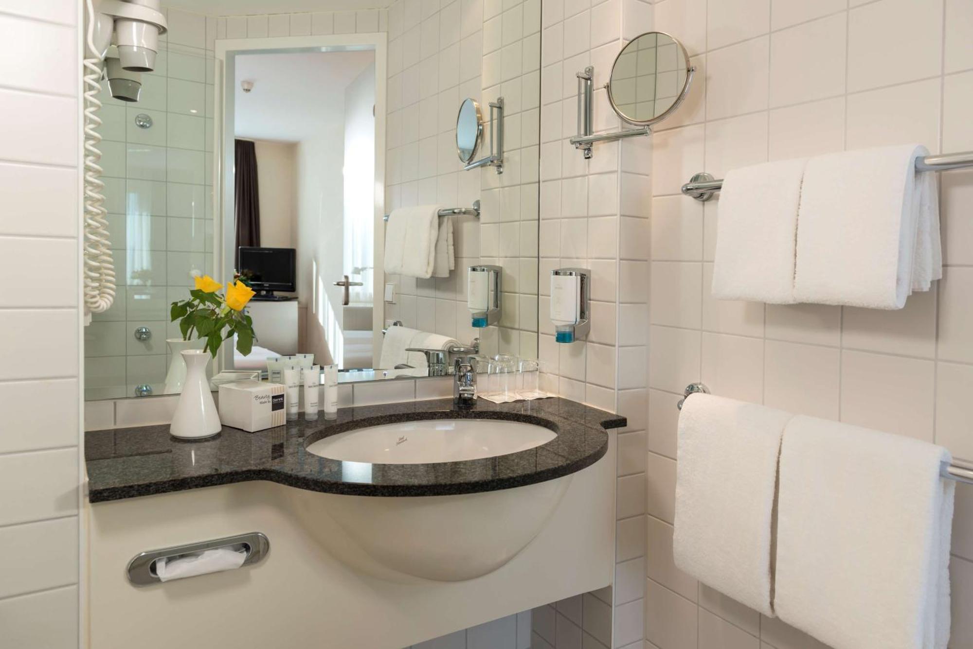 Hotel Essential By Dorint Berlin-adlershof Berlino